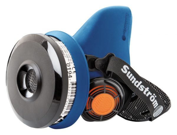 Sundstrom SR100 reusable half mask respirator